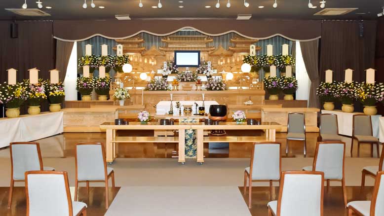 中ホールの祭壇